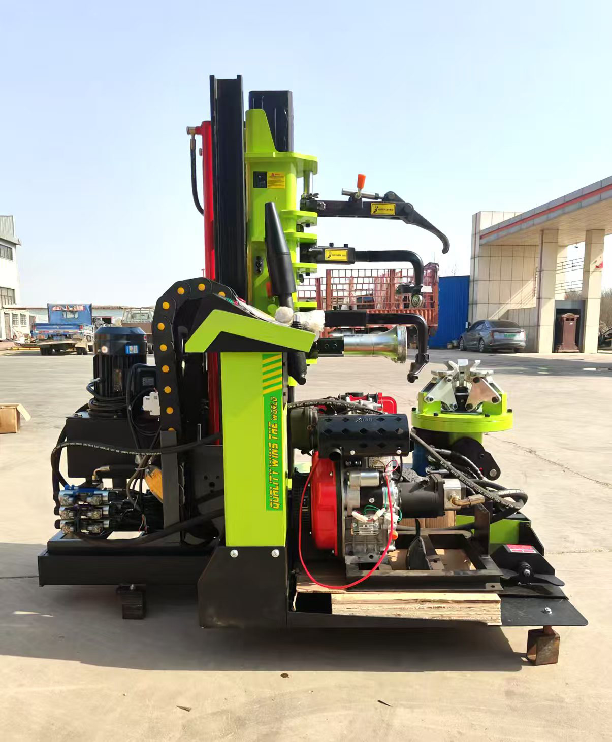 máy ra vào lốp xe tải lưu động