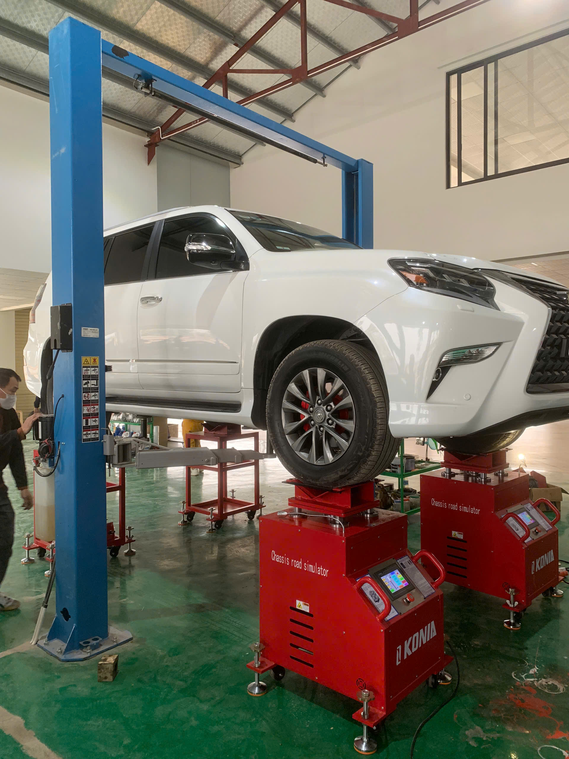 thiết bị tạo rung mô phỏng dao động xe chạy trên đường